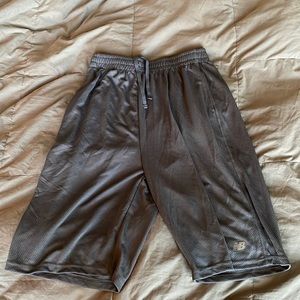 NWT: Dark grey new balance (NB) shorts. Kids XL.